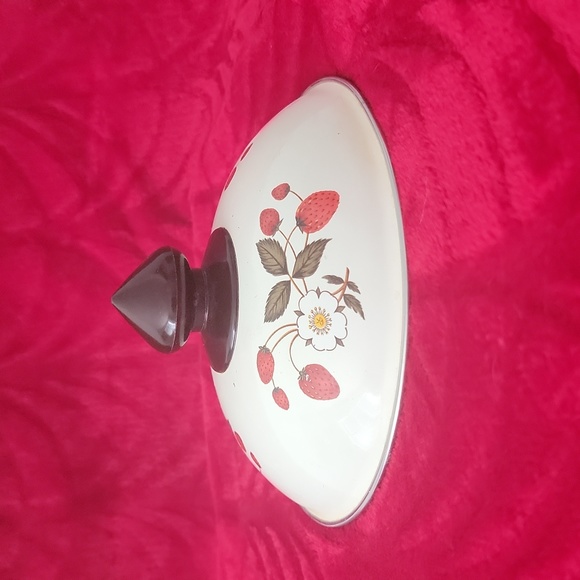 Sheffield Strawberries 'n Cream Pot 6 piece set - Picture 6 of 7